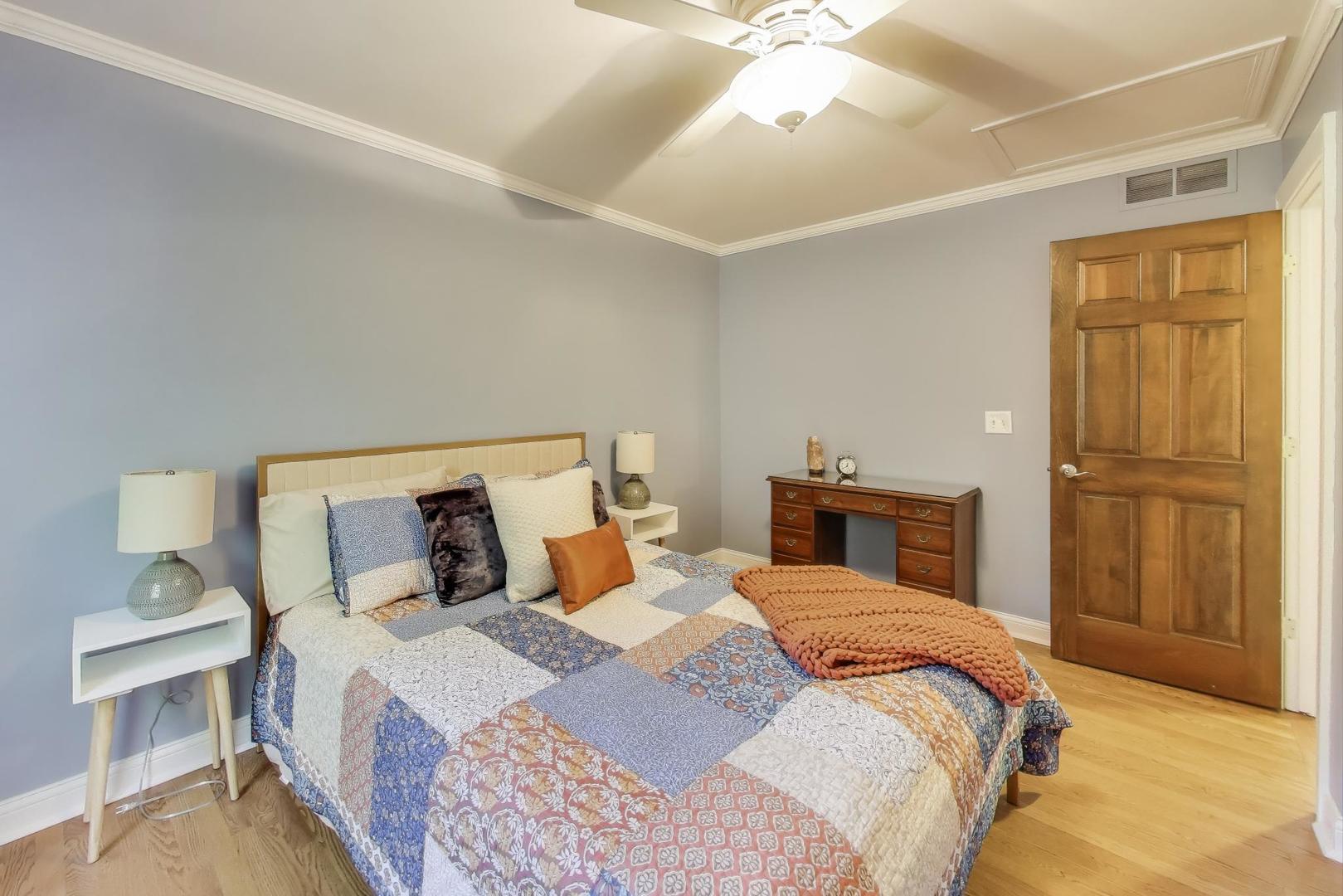 402 Hankes Road, Sugar Grove, IL 60554