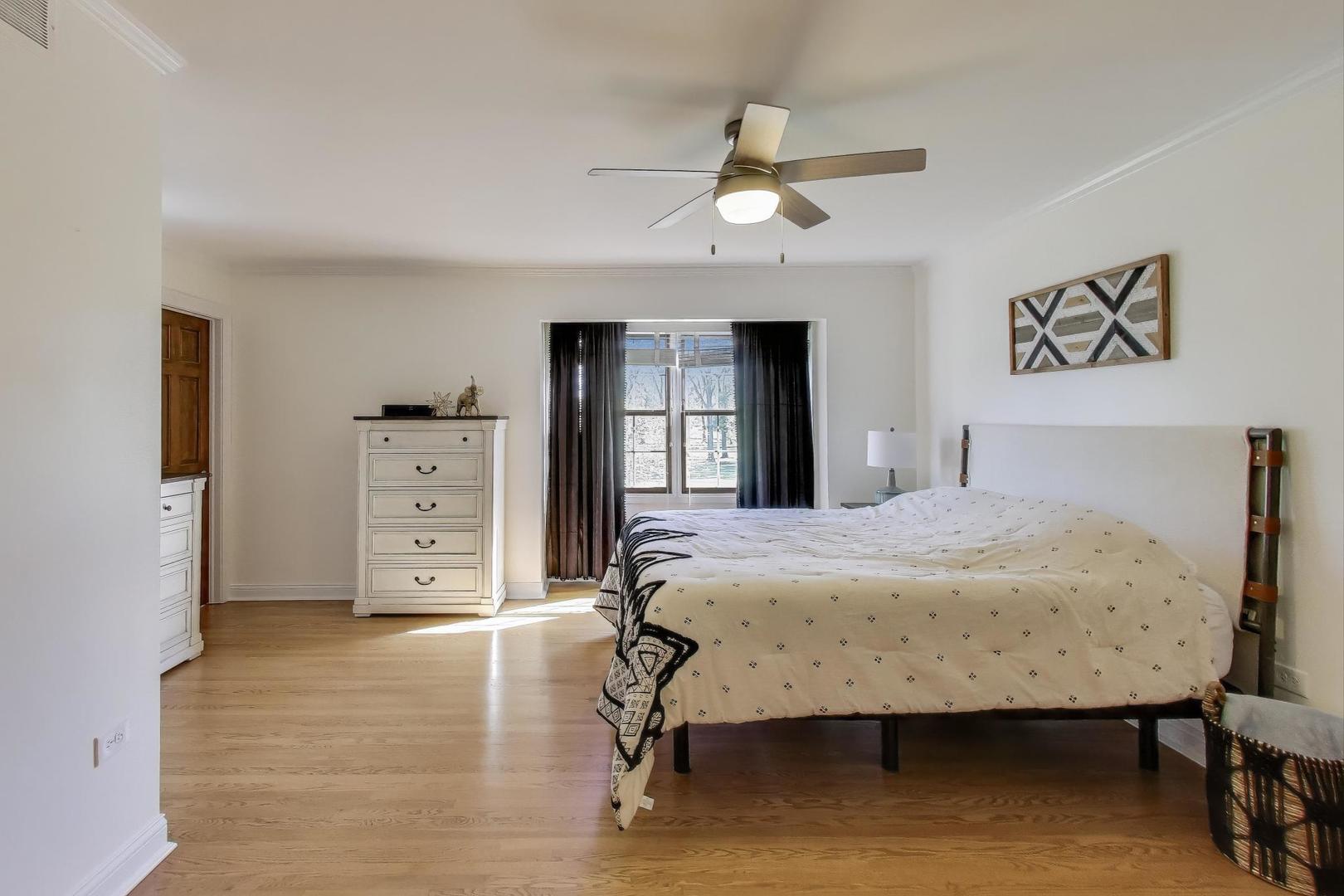 402 Hankes Road, Sugar Grove, IL 60554