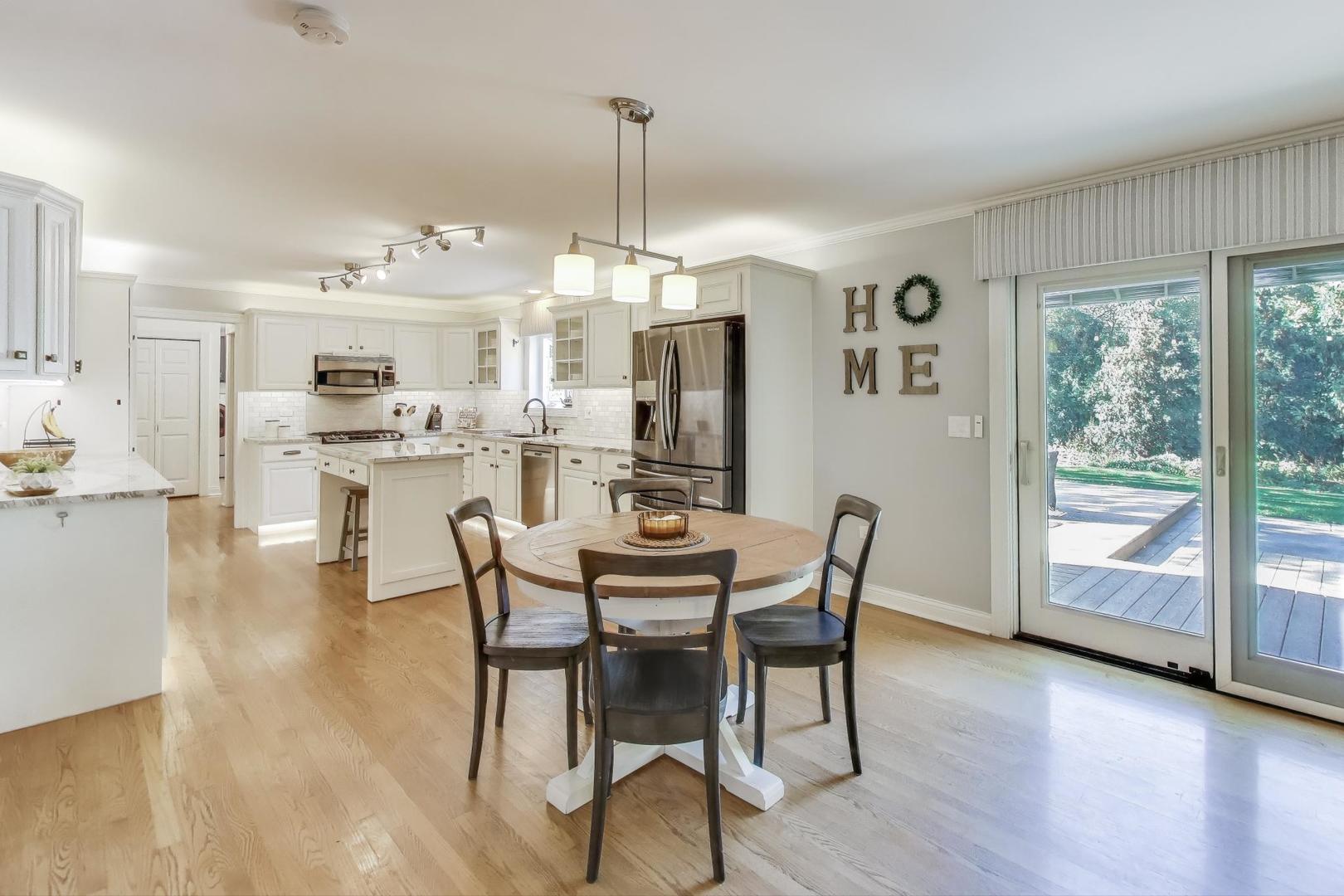 402 Hankes Road, Sugar Grove, IL 60554