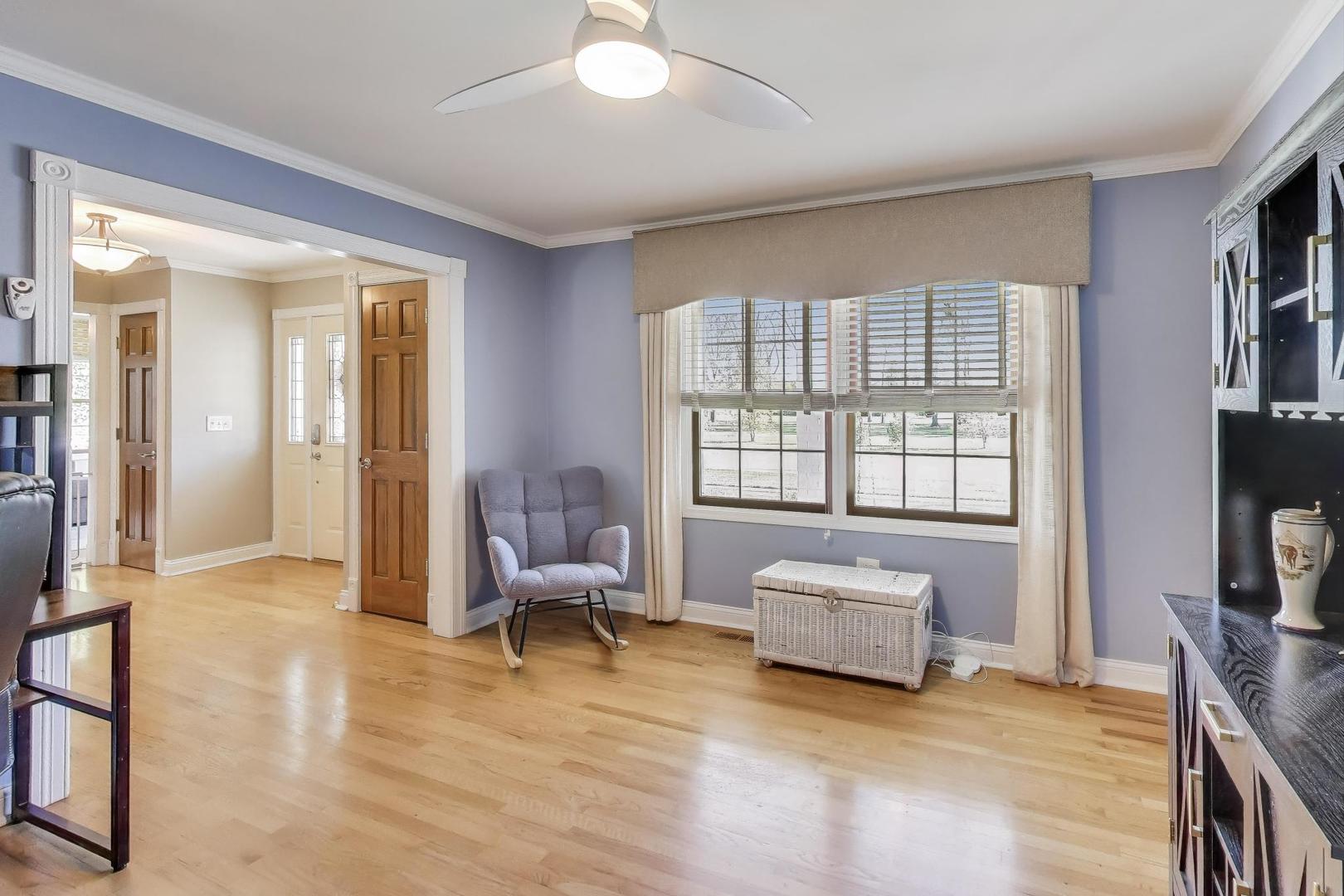 402 Hankes Road, Sugar Grove, IL 60554