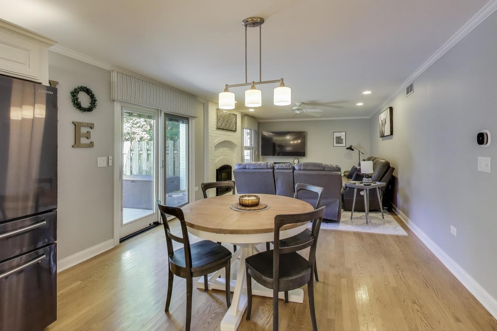 402 Hankes Road, Sugar Grove, IL 60554