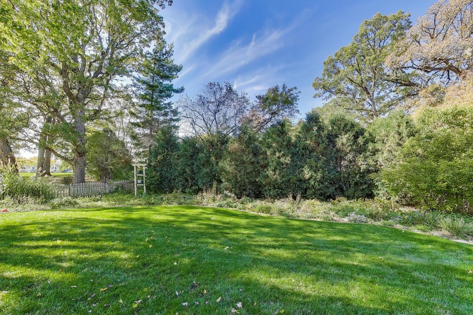 402 Hankes Road, Sugar Grove, IL 60554