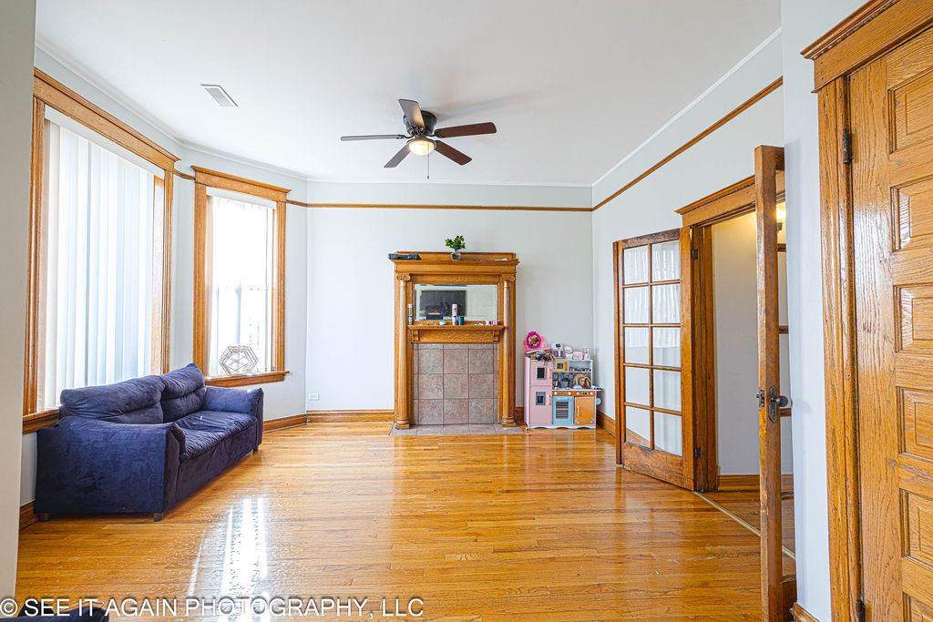 5942 S Calumet Avenue, Chicago, IL 60637