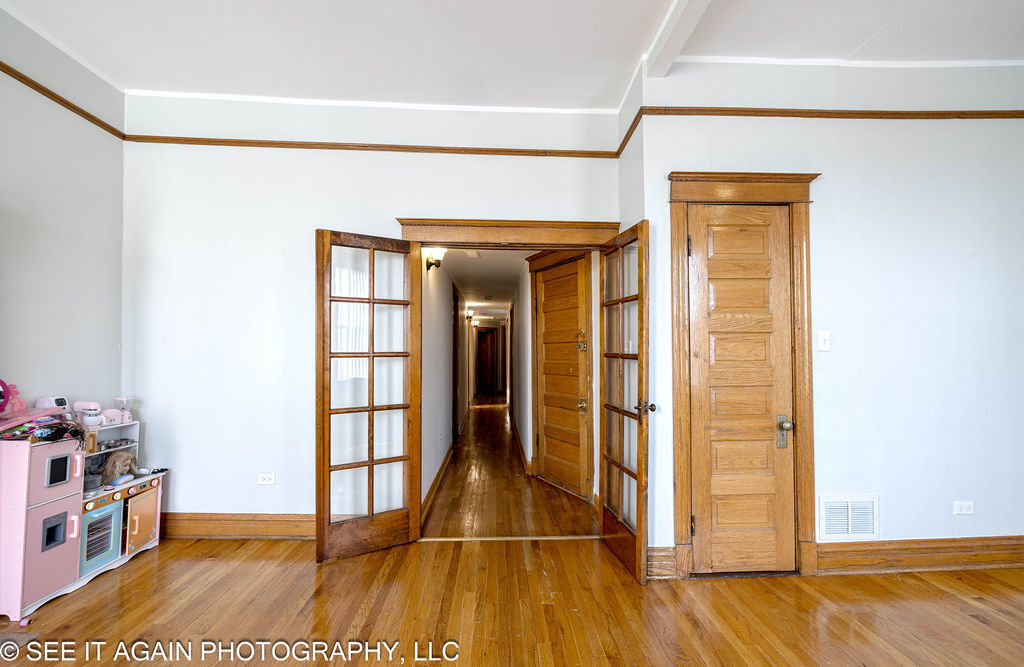 5942 S Calumet Avenue, Chicago, IL 60637