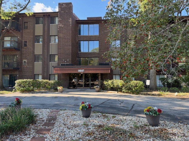 14647 Greenwood Road #312, Dolton, IL 60419