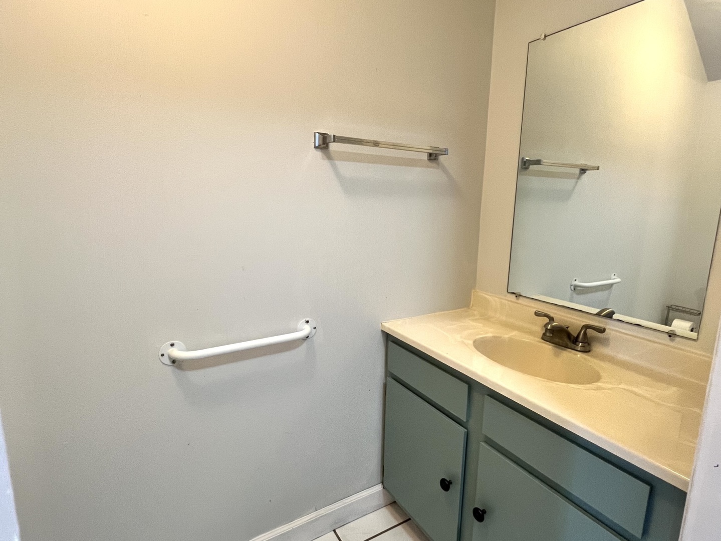 17716 W Horseshoe Lane #3, Gurnee, IL 60031