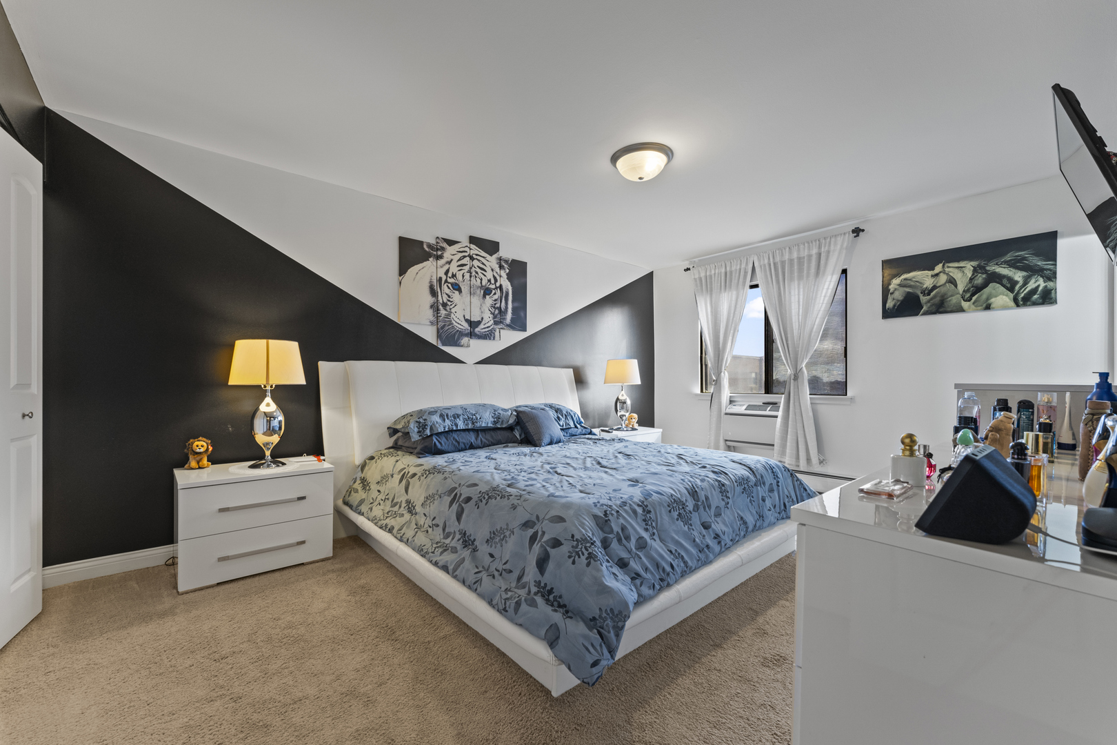 4623 N Chester Avenue #410, Chicago, IL 60656