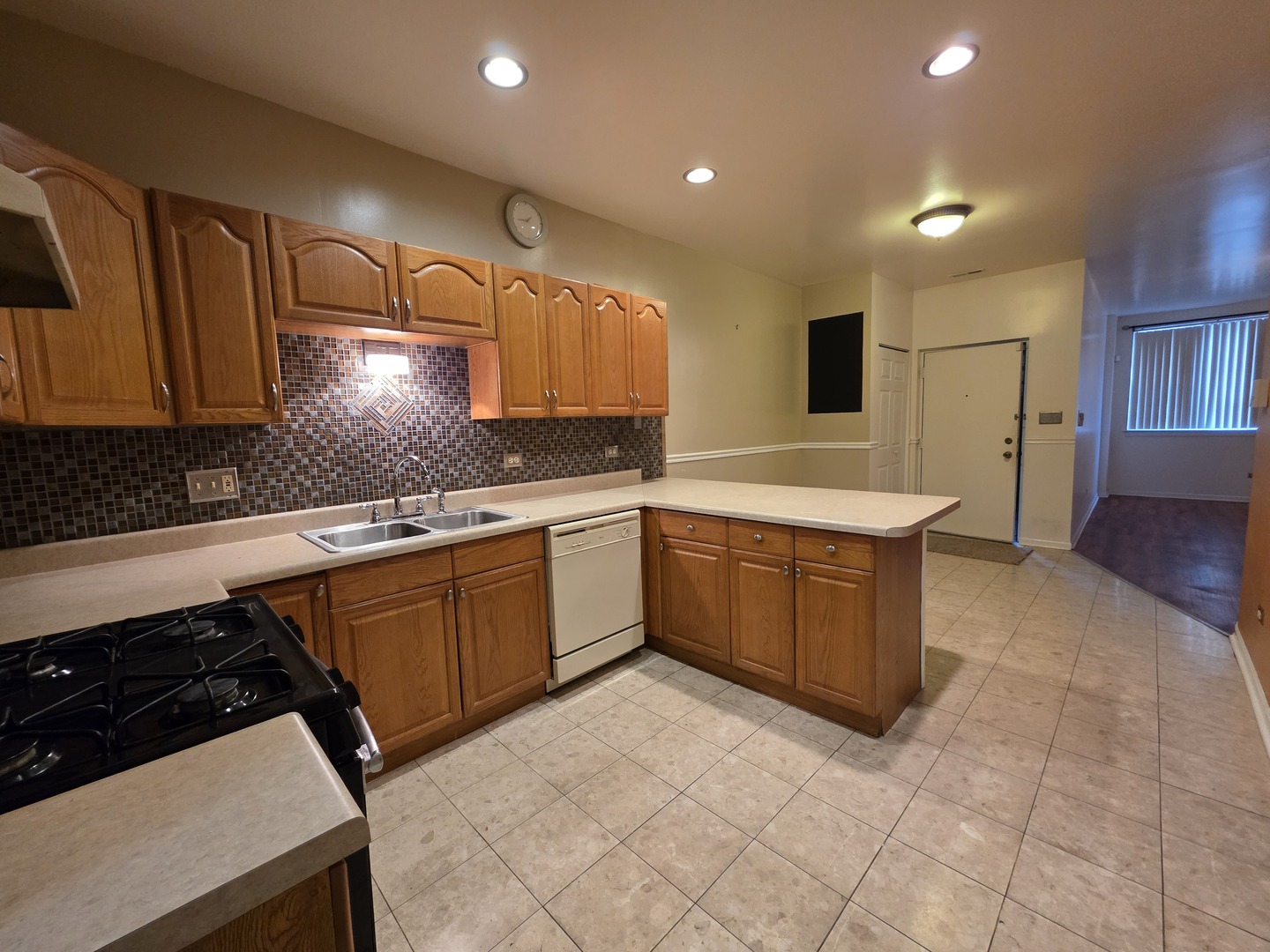 6739 S Merrill Avenue #1N, Chicago, IL 60649