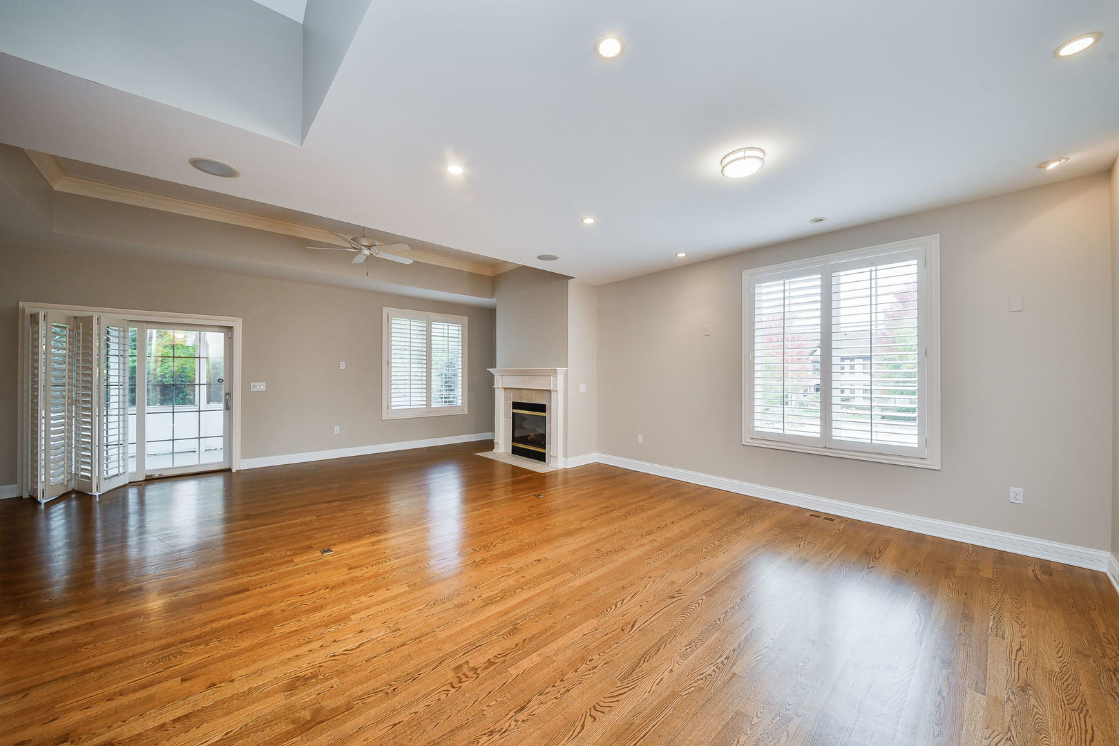 325 Delnor Glen Drive #325, St. Charles, IL 60174