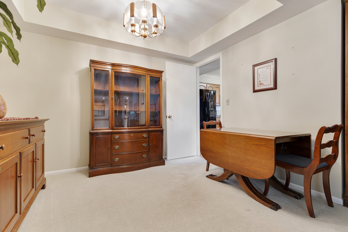 1244 DOVER Lane, Elk Grove Village, IL 60007