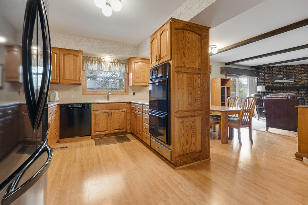 1244 DOVER Lane, Elk Grove Village, IL 60007