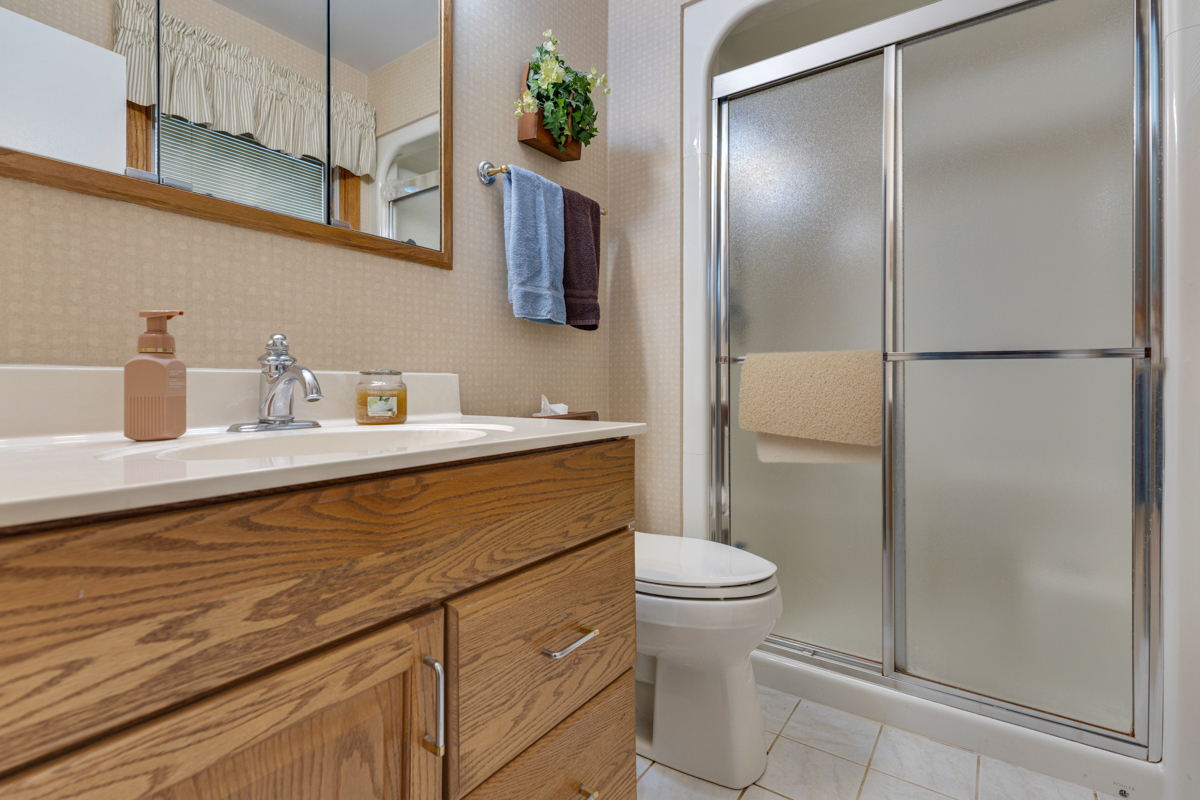 1244 DOVER Lane, Elk Grove Village, IL 60007