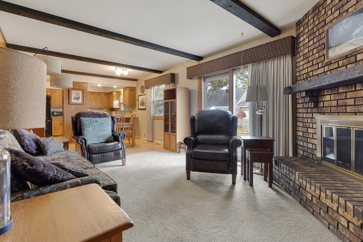 1244 DOVER Lane, Elk Grove Village, IL 60007