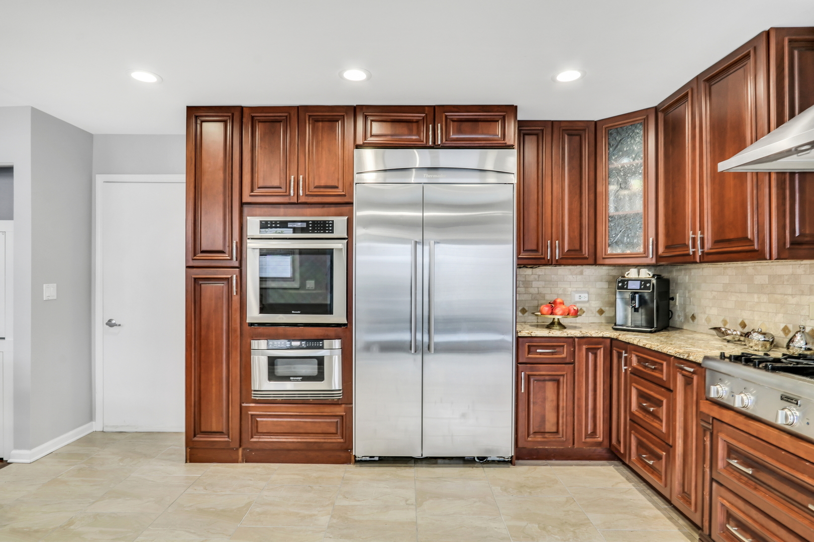 862 Waterview Drive, Round Lake Park, IL 60073