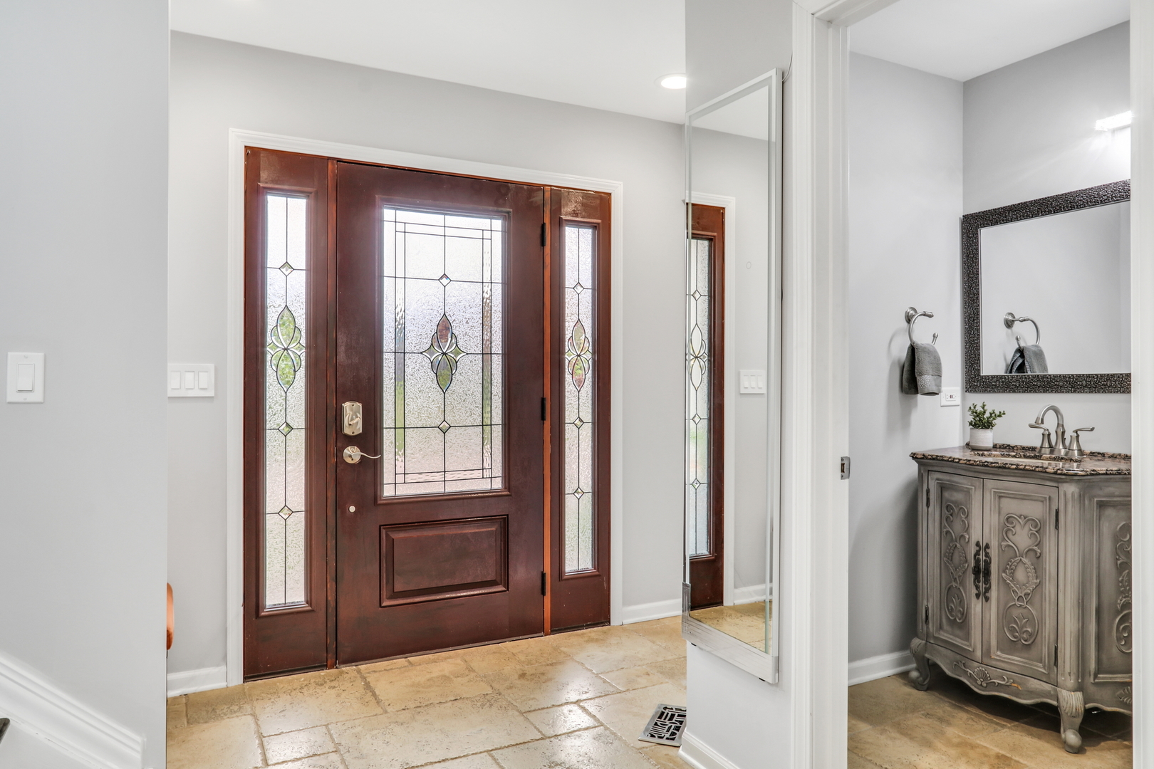 862 Waterview Drive, Round Lake Park, IL 60073