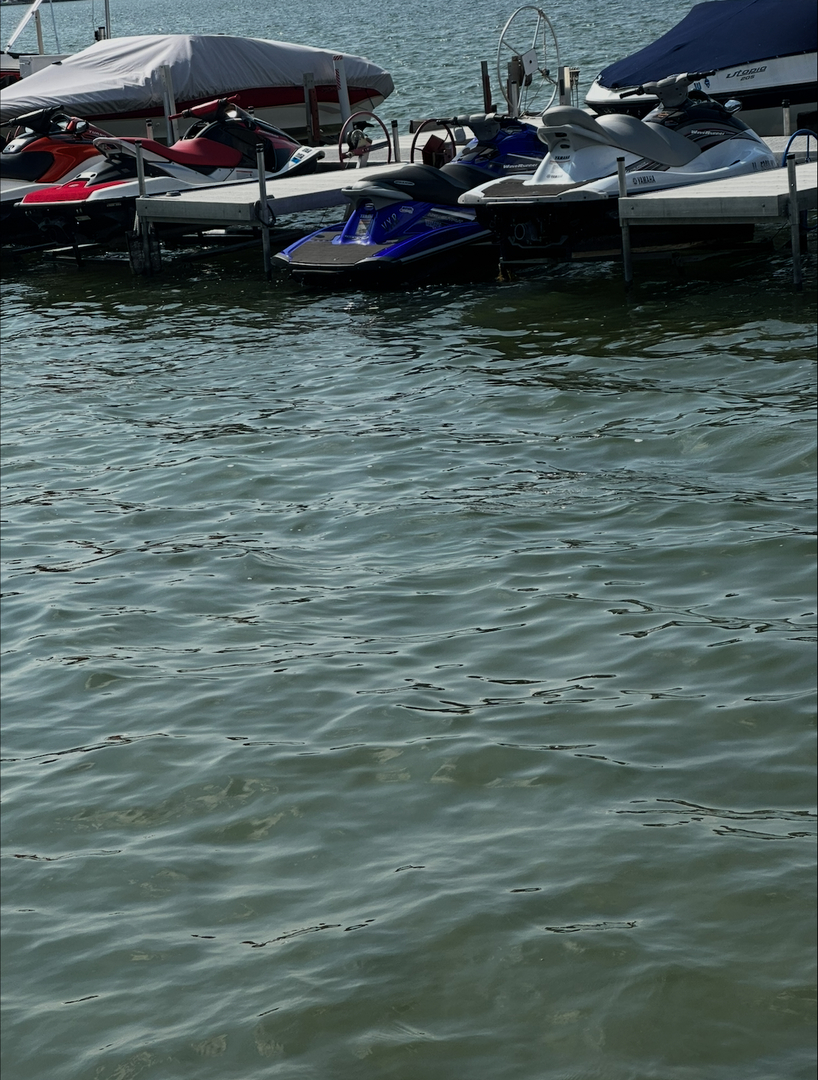 862 Waterview Drive, Round Lake Park, IL 60073