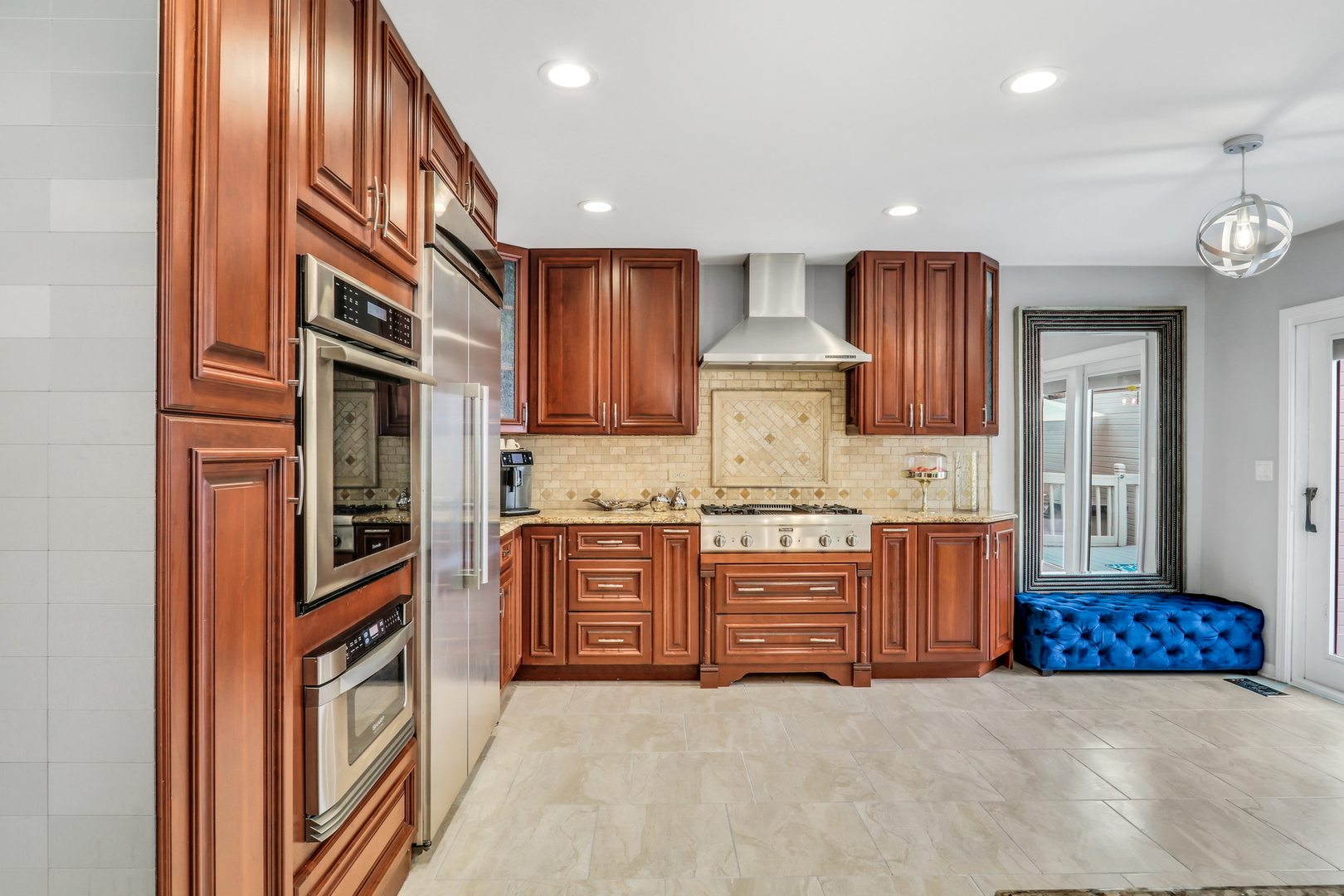 862 Waterview Drive, Round Lake Park, IL 60073