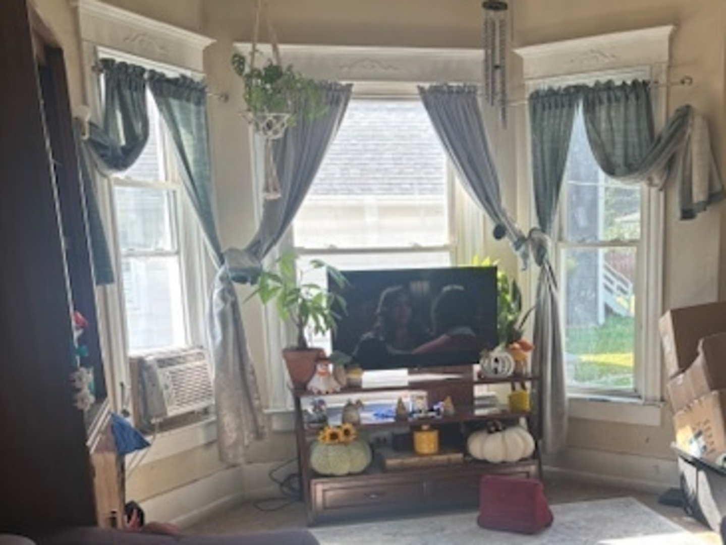 2712 Elizabeth Avenue, Zion, IL 60099