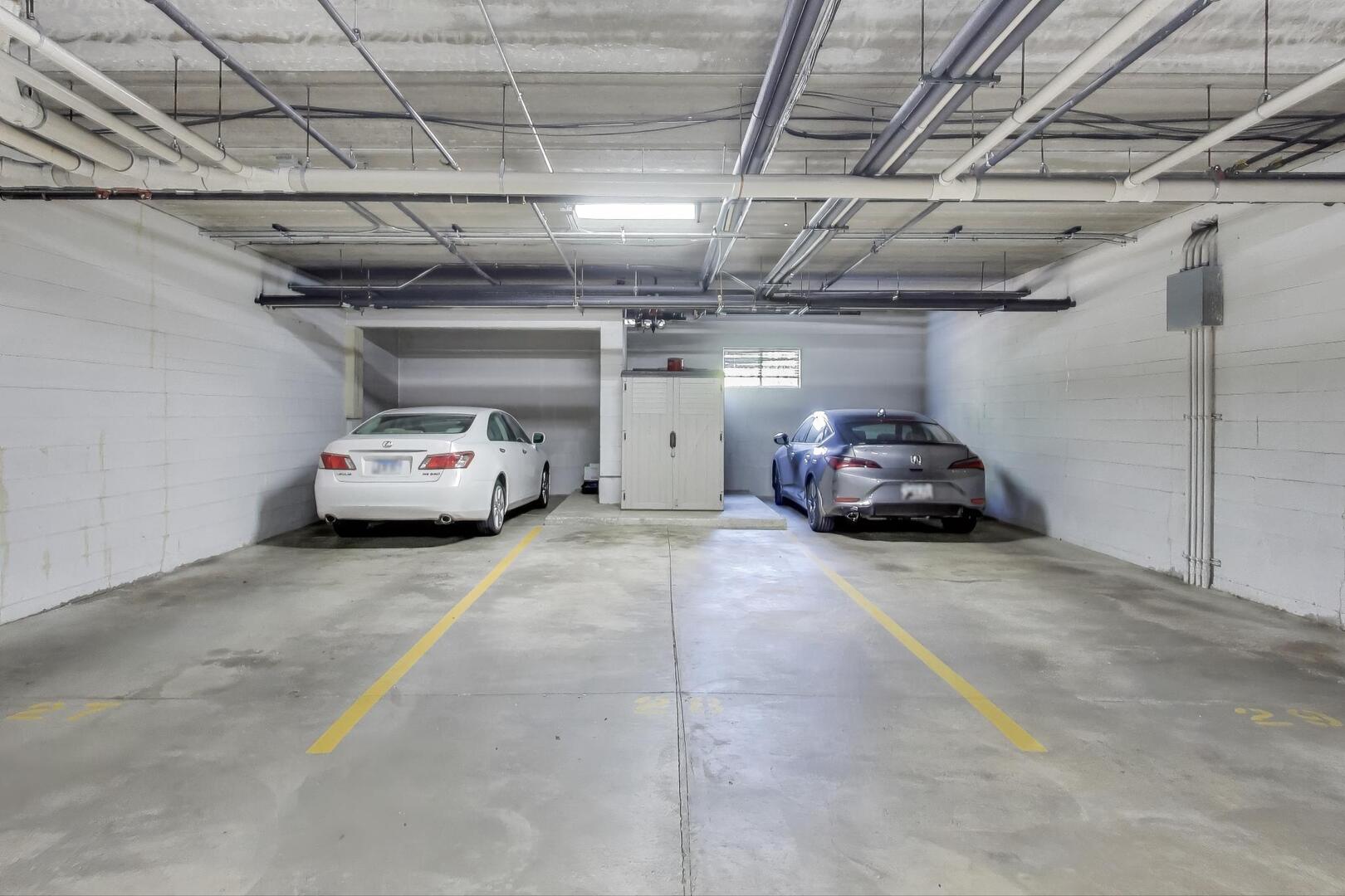 425 Village Green #213, Lincolnshire, IL 60069