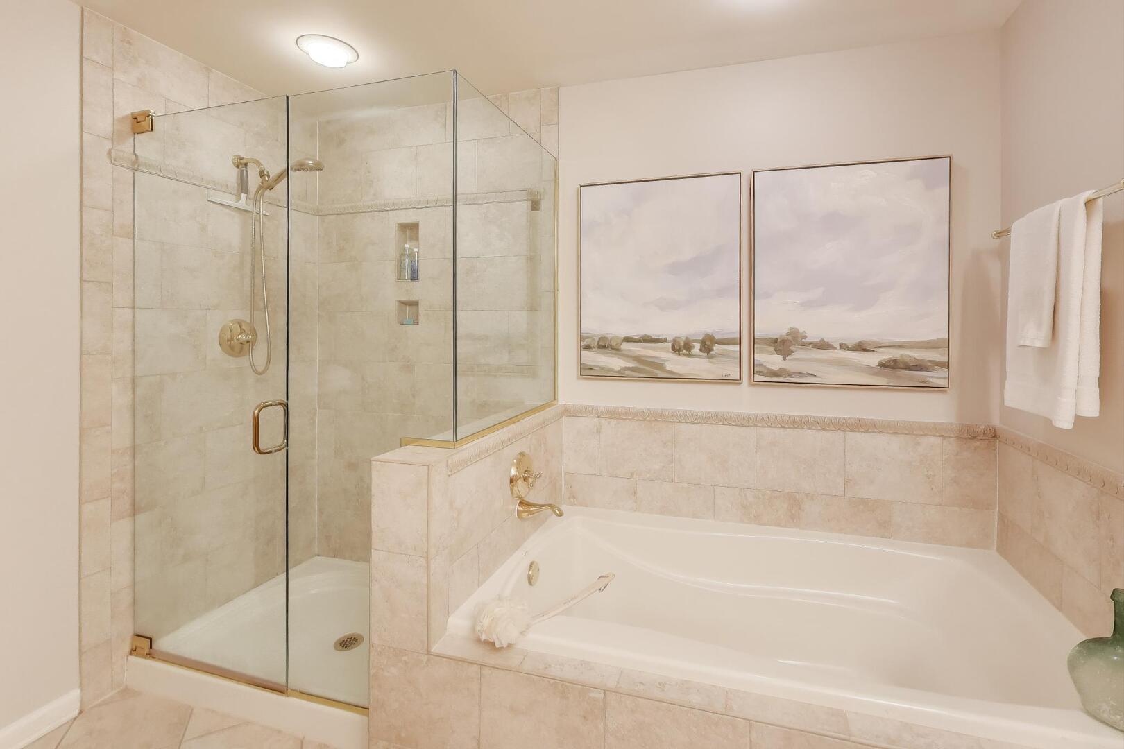 425 Village Green #213, Lincolnshire, IL 60069