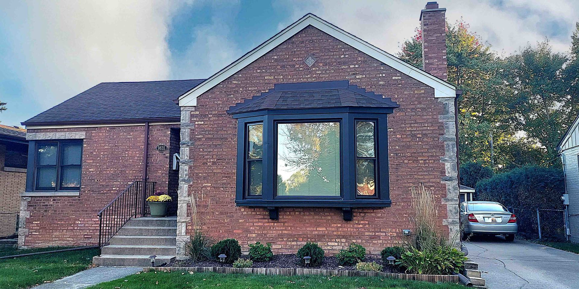 9835 St. Louis Avenue, Evergreen Park, IL 60805