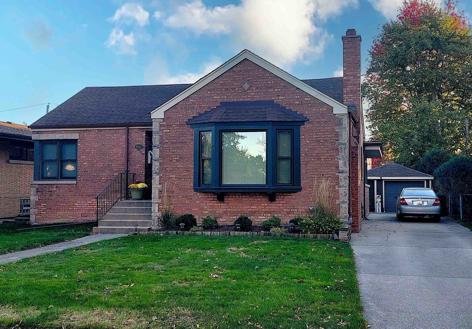 9835 St. Louis Avenue, Evergreen Park, IL 60805