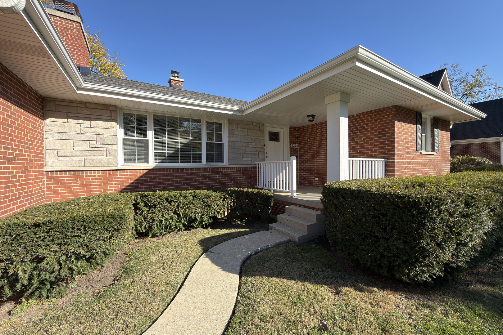 1222 E kensington Road, Arlington Heights, IL 60004