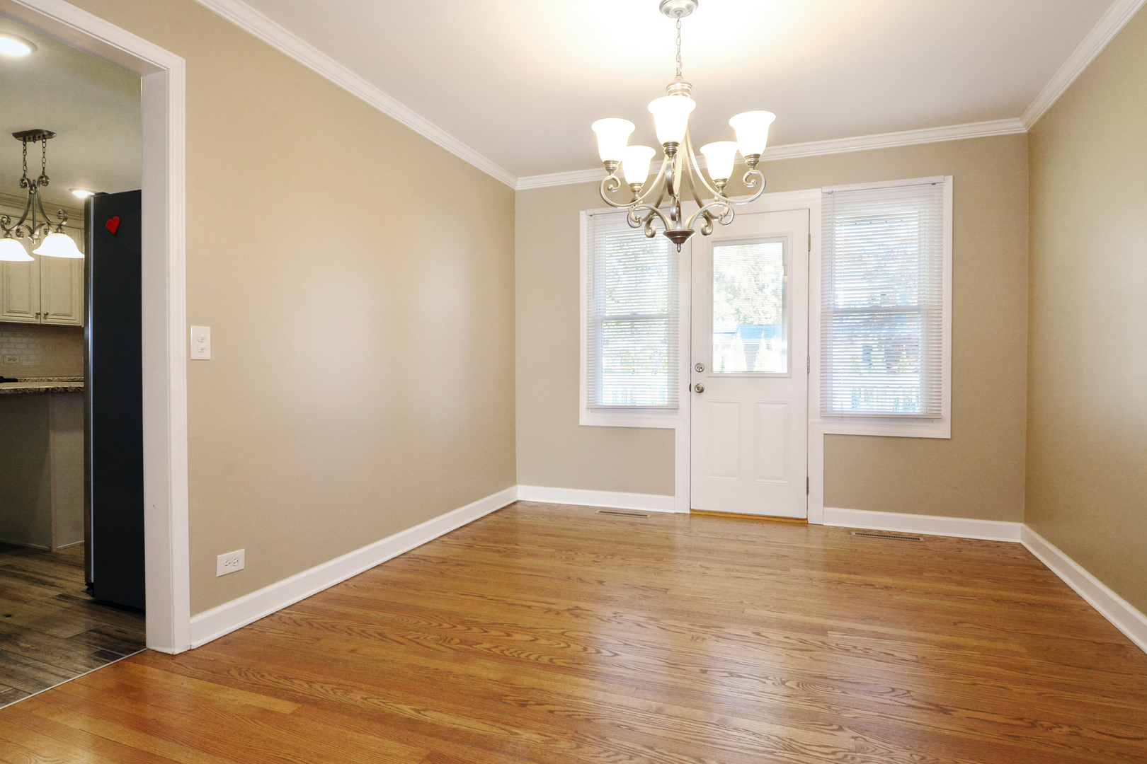 1222 E kensington Road, Arlington Heights, IL 60004