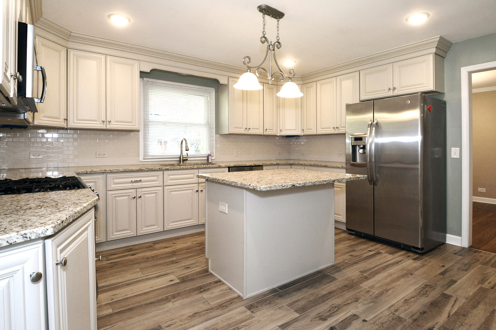 1222 E kensington Road, Arlington Heights, IL 60004