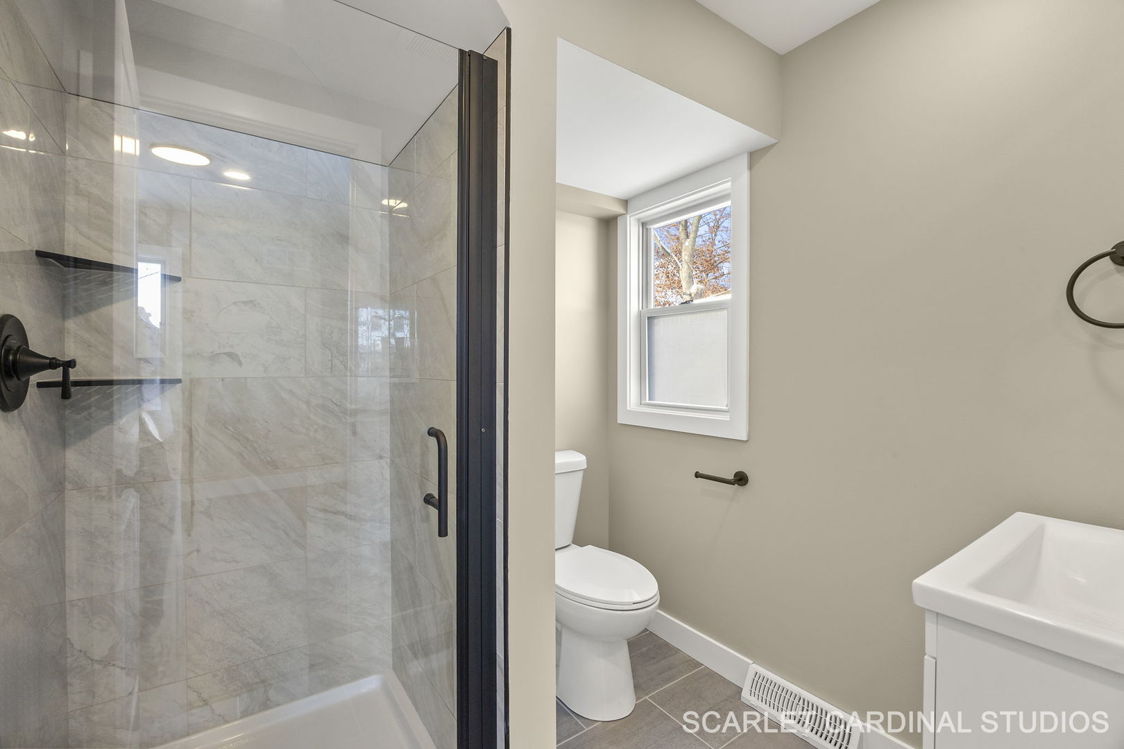 213 S Yale Avenue, Villa Park, IL 60181