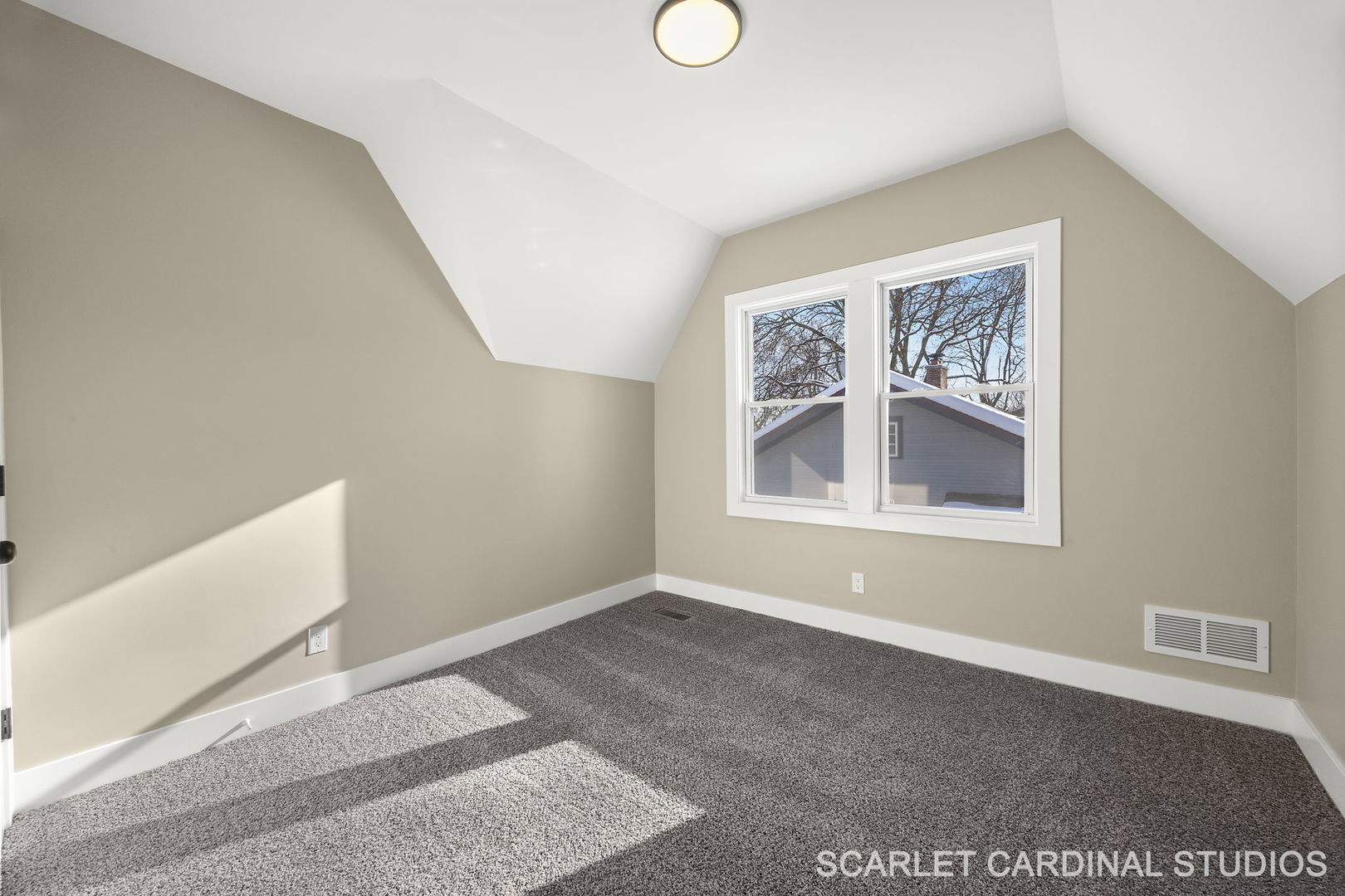 213 S Yale Avenue, Villa Park, IL 60181