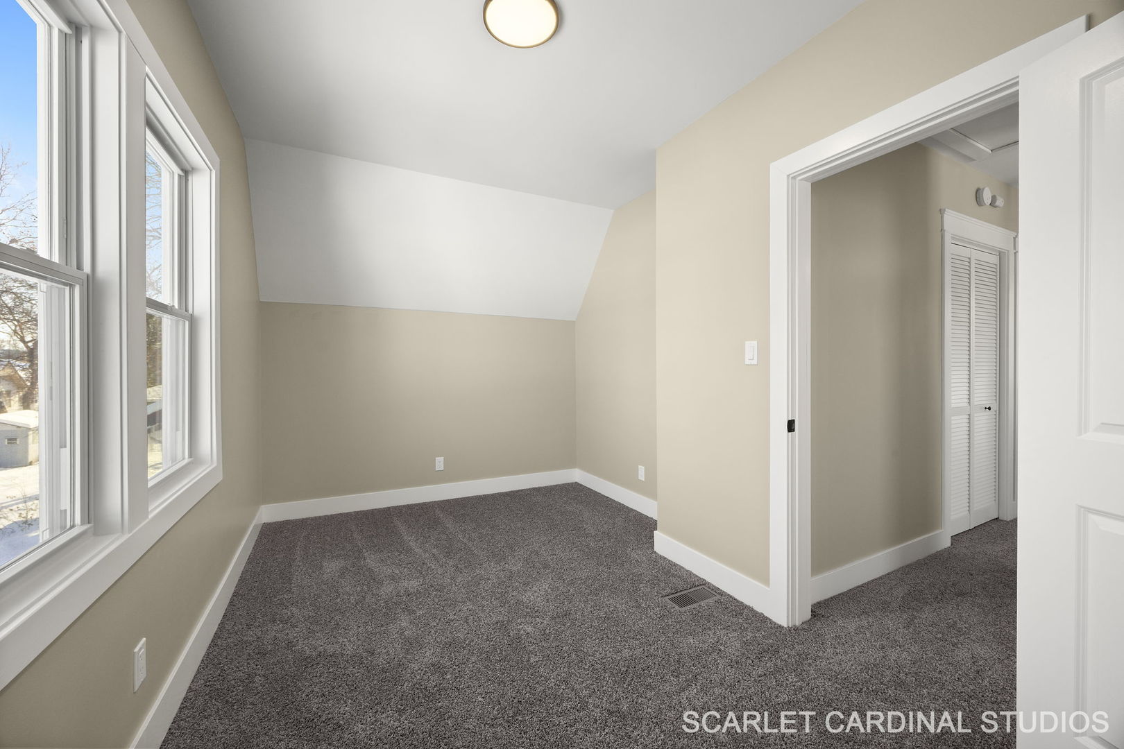 213 S Yale Avenue, Villa Park, IL 60181