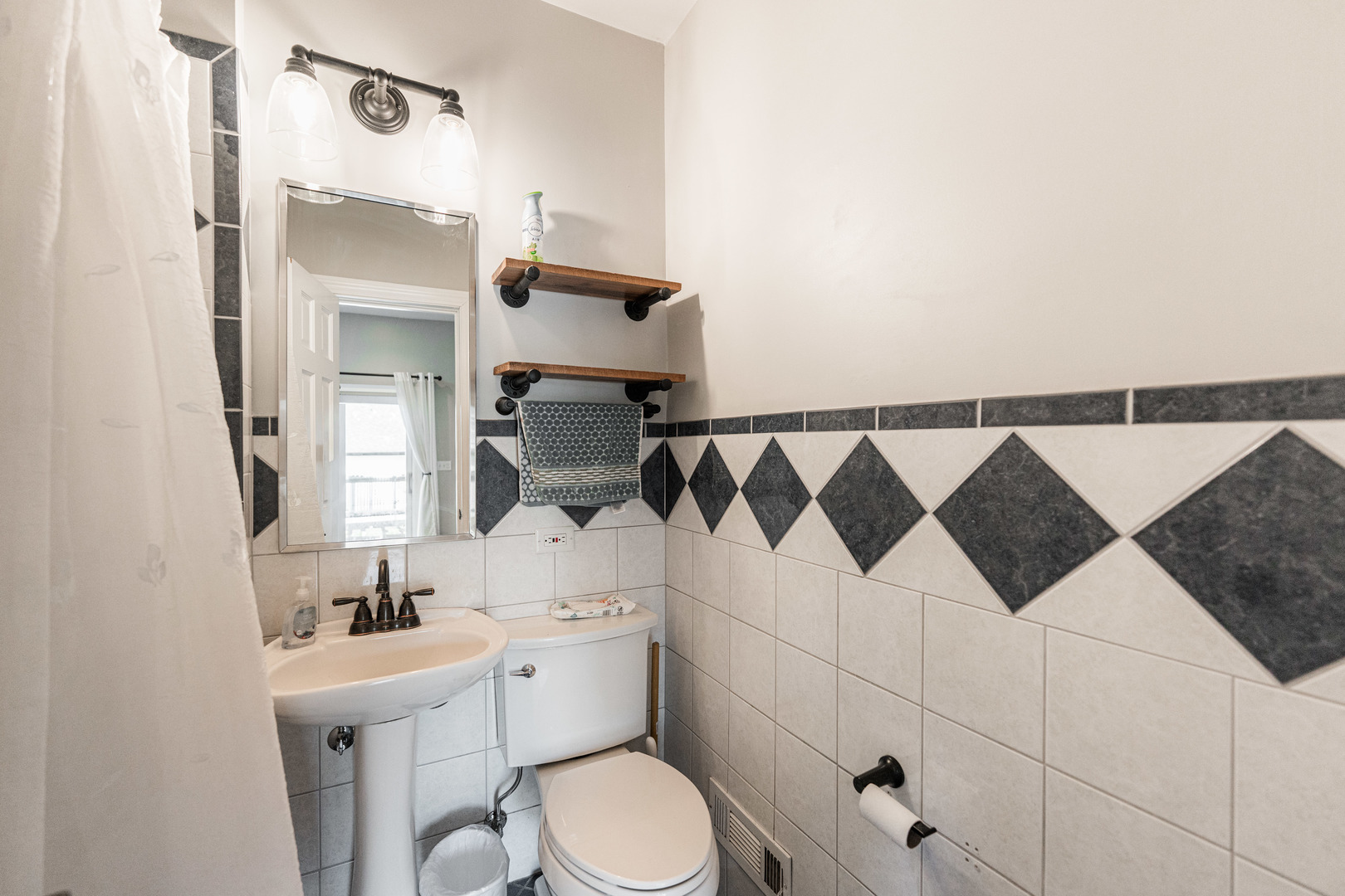 190 S Grace Street, Lombard, IL 60148