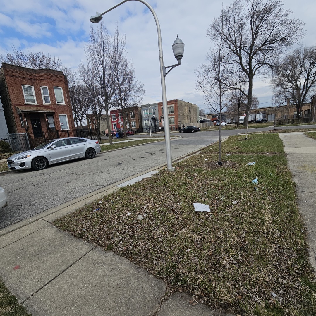231 N La Crosse Avenue, Chicago, IL 60644