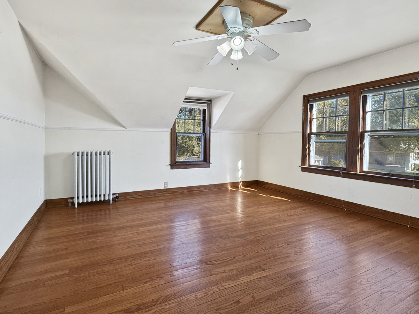 60 E 162nd Street, South Holland, IL 60473