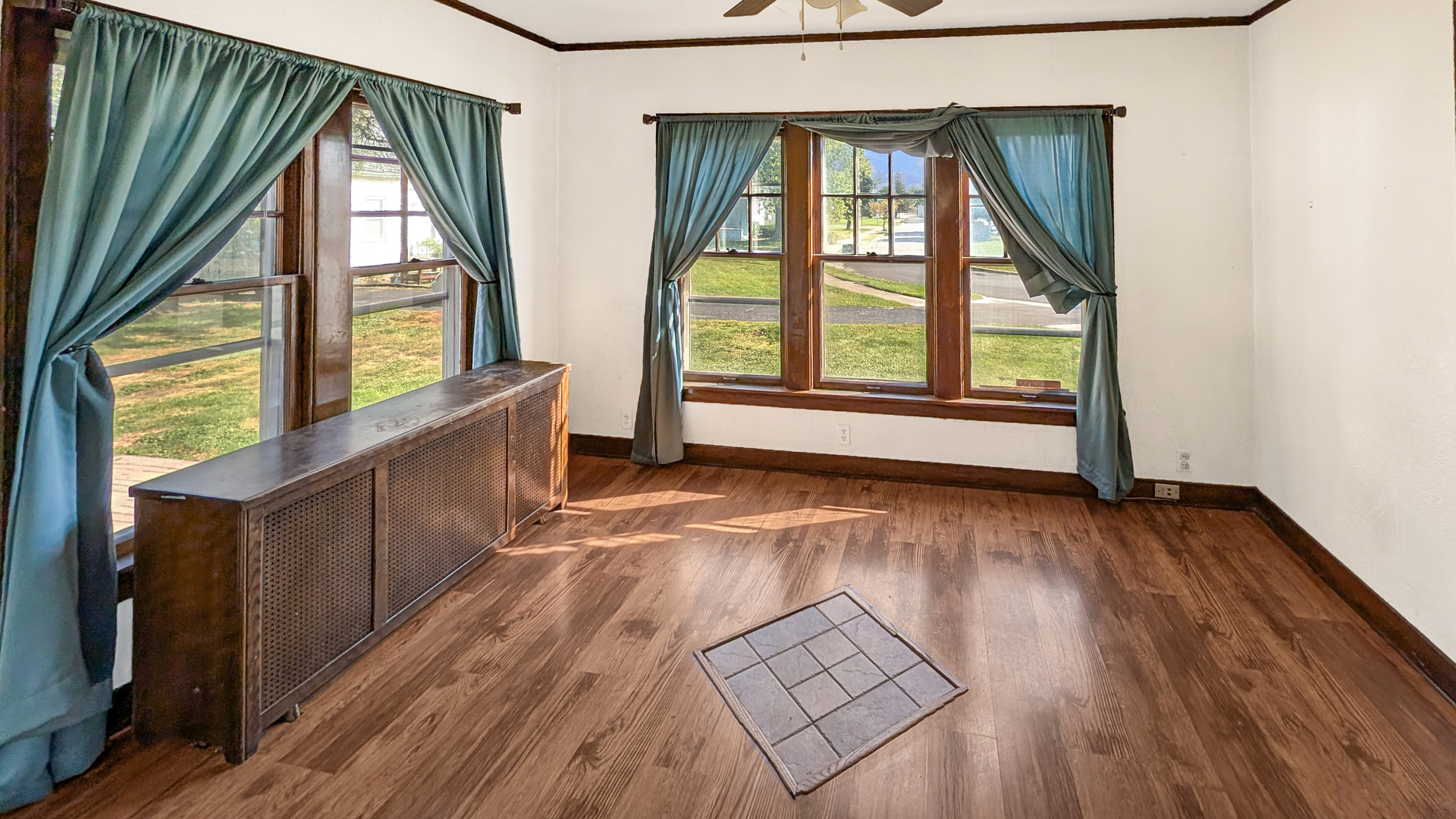 60 E 162nd Street, South Holland, IL 60473