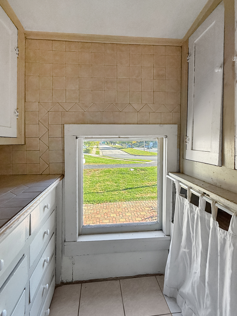 60 E 162nd Street, South Holland, IL 60473