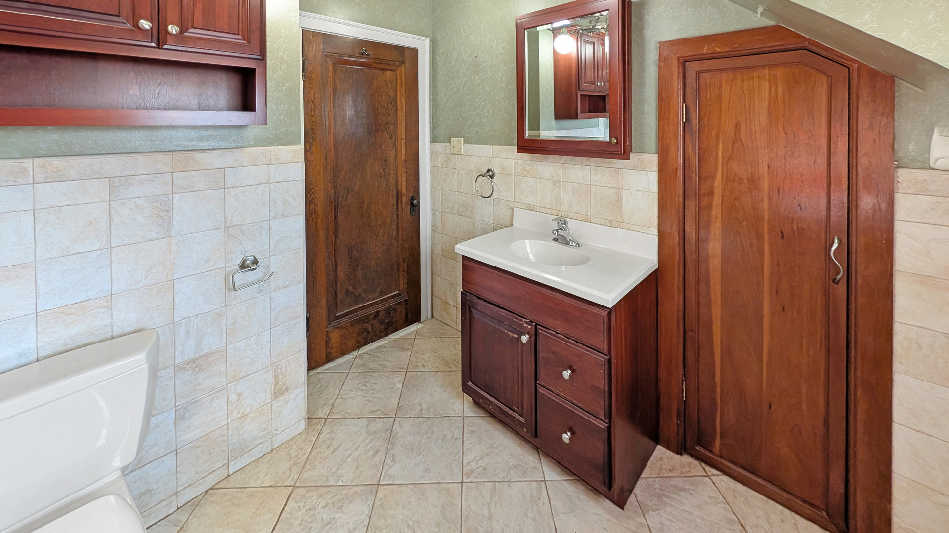 60 E 162nd Street, South Holland, IL 60473