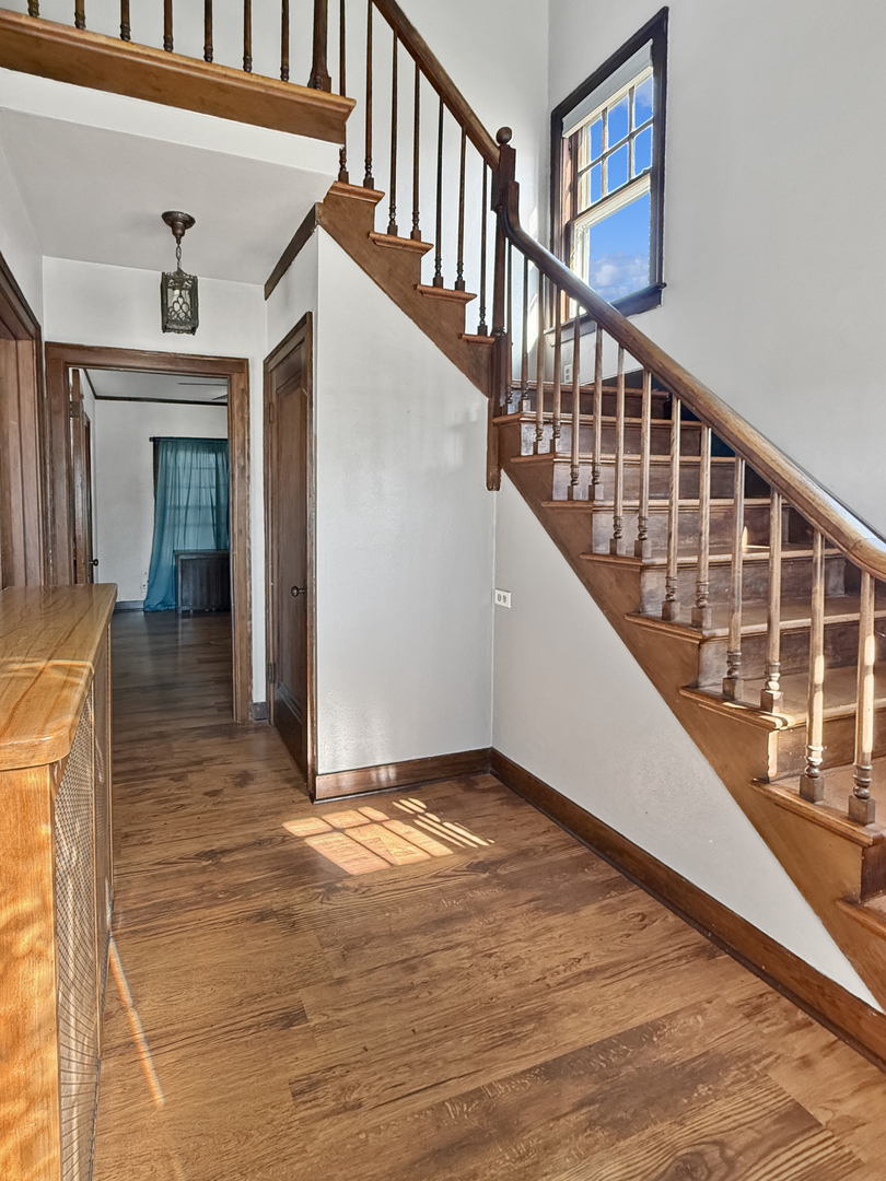 60 E 162nd Street, South Holland, IL 60473