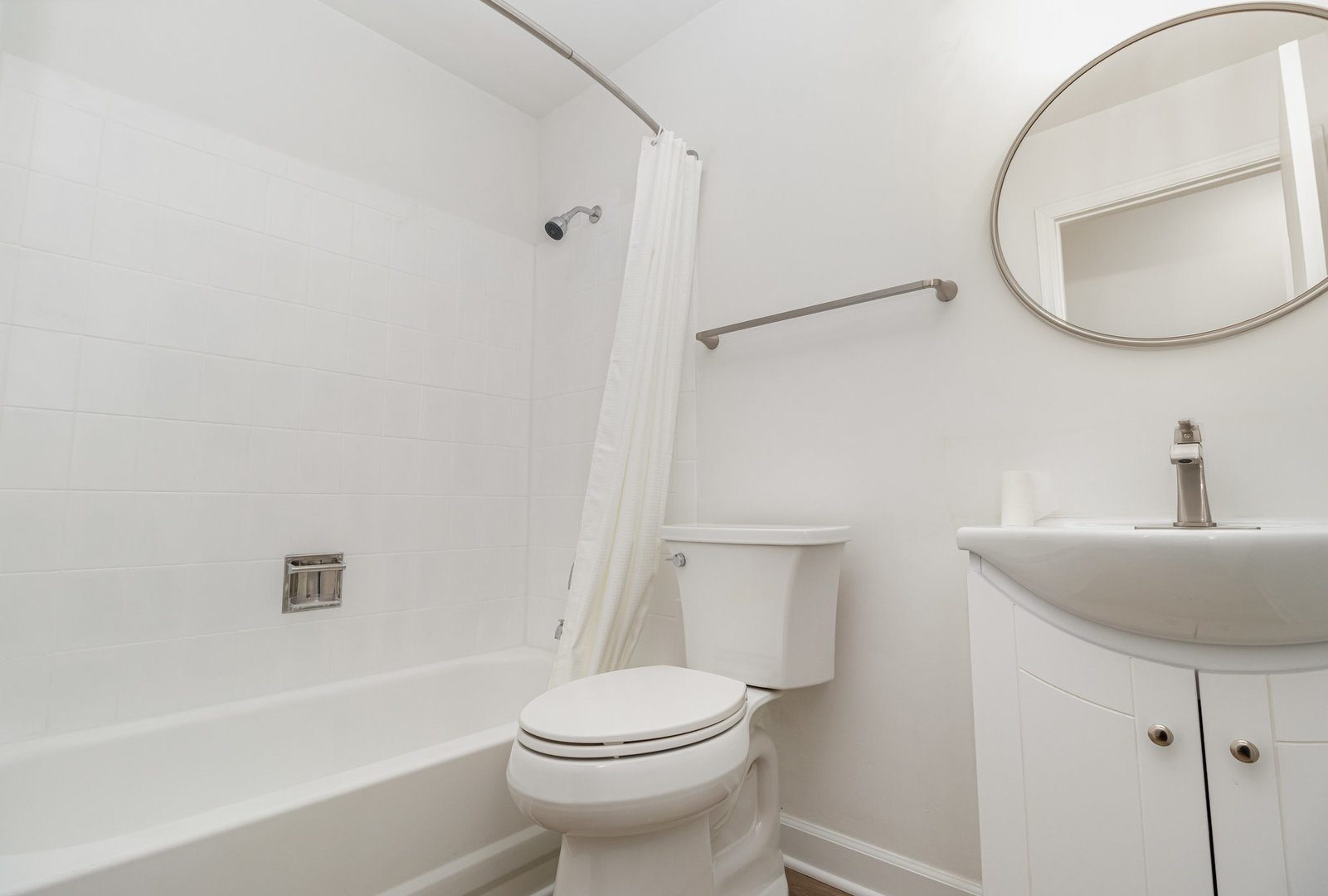 1467 Fairlane Drive #1B, Schaumburg, IL 60193