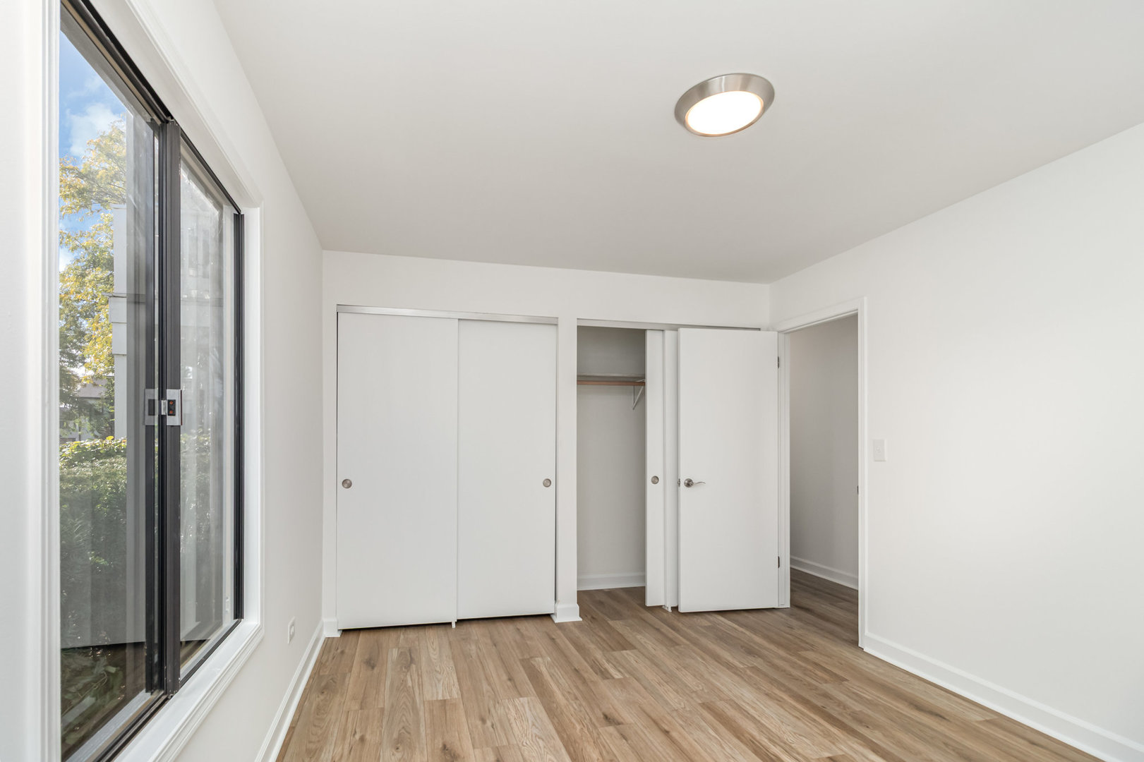 1467 Fairlane Drive #1B, Schaumburg, IL 60193