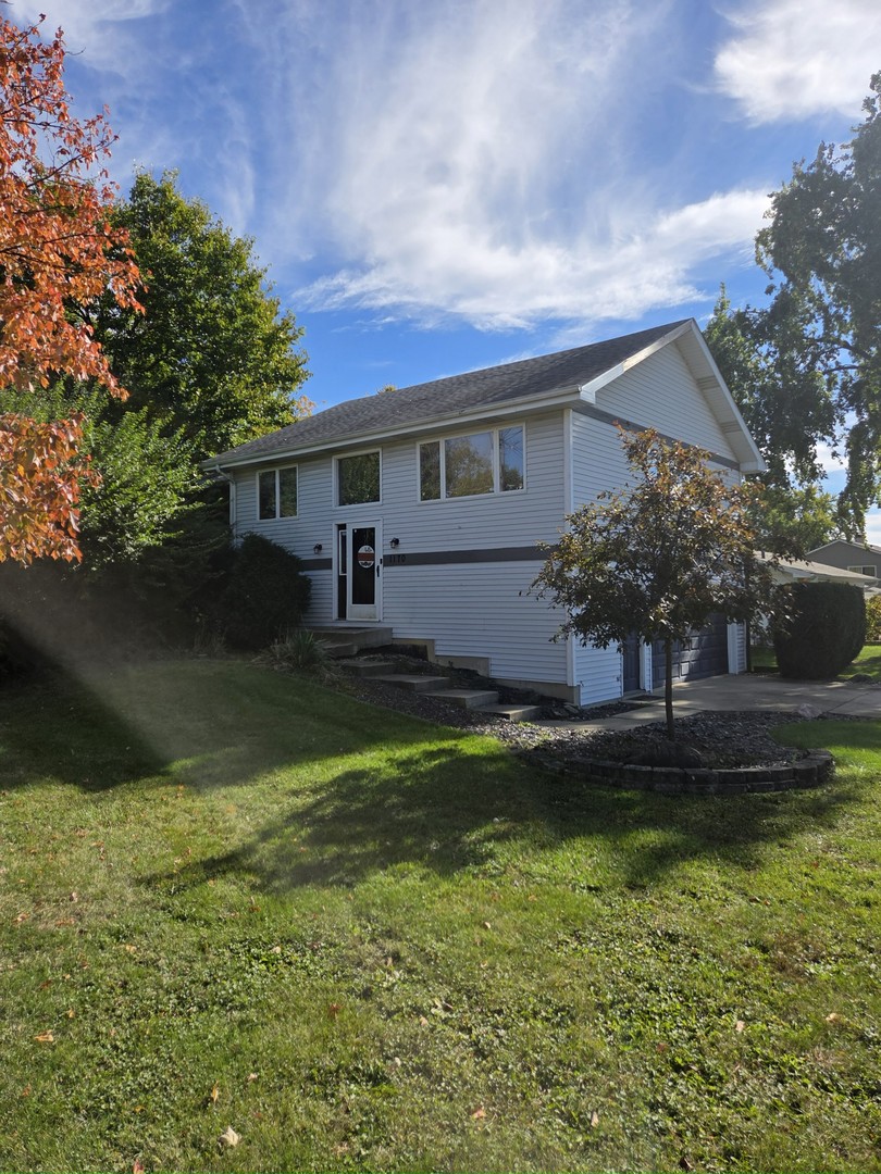 1170 McCarthy Road, Lemont, IL 60439