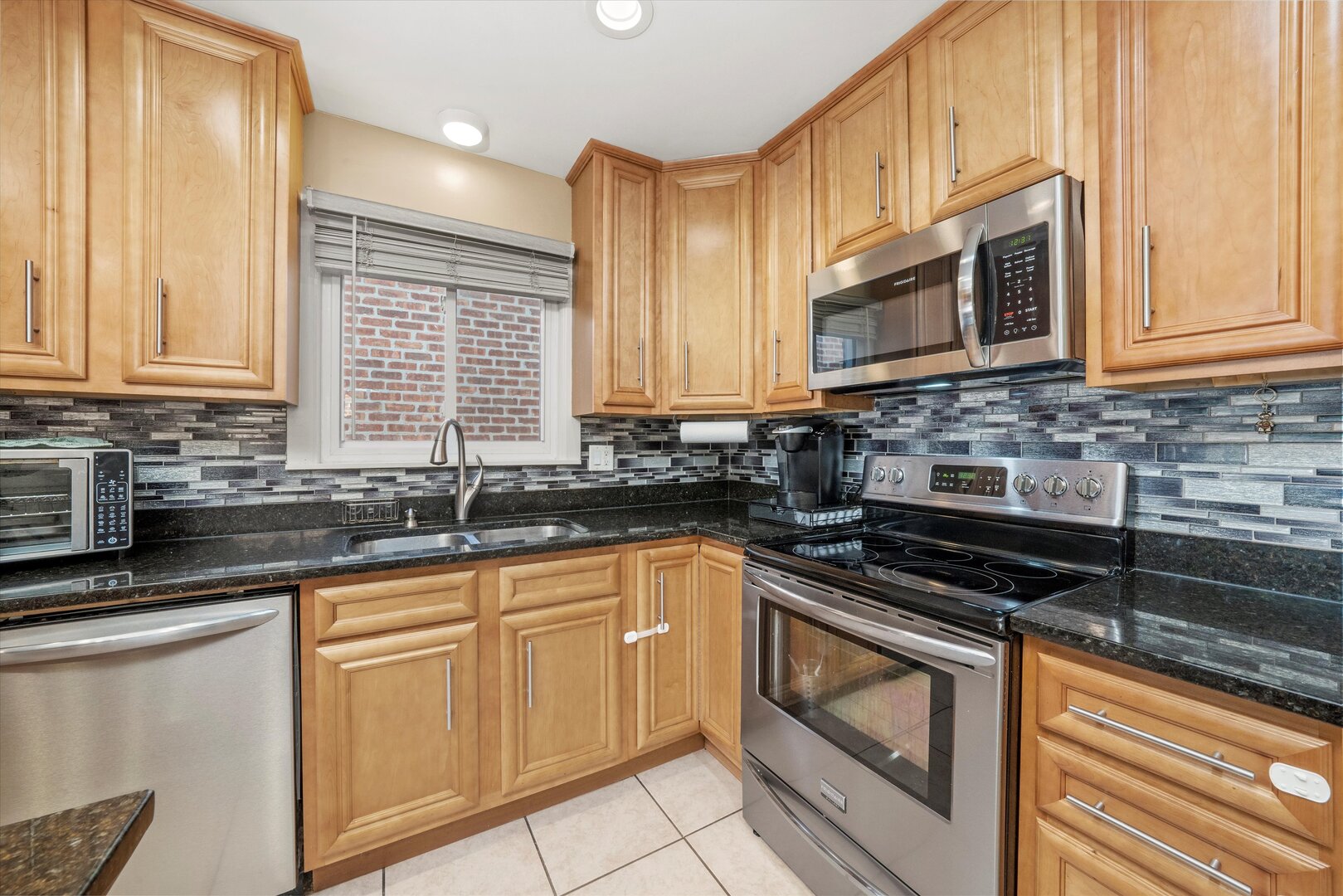 10447 S Green Bay Avenue, Chicago, IL 60617