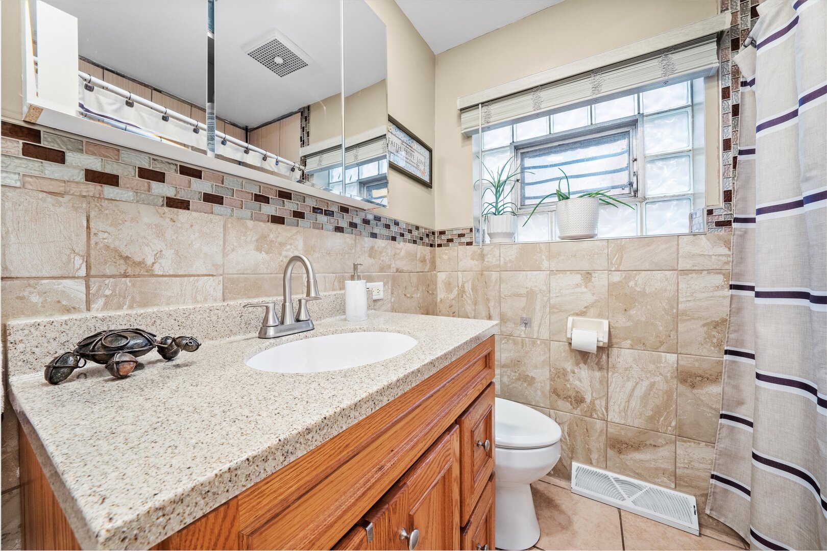 10447 S Green Bay Avenue, Chicago, IL 60617