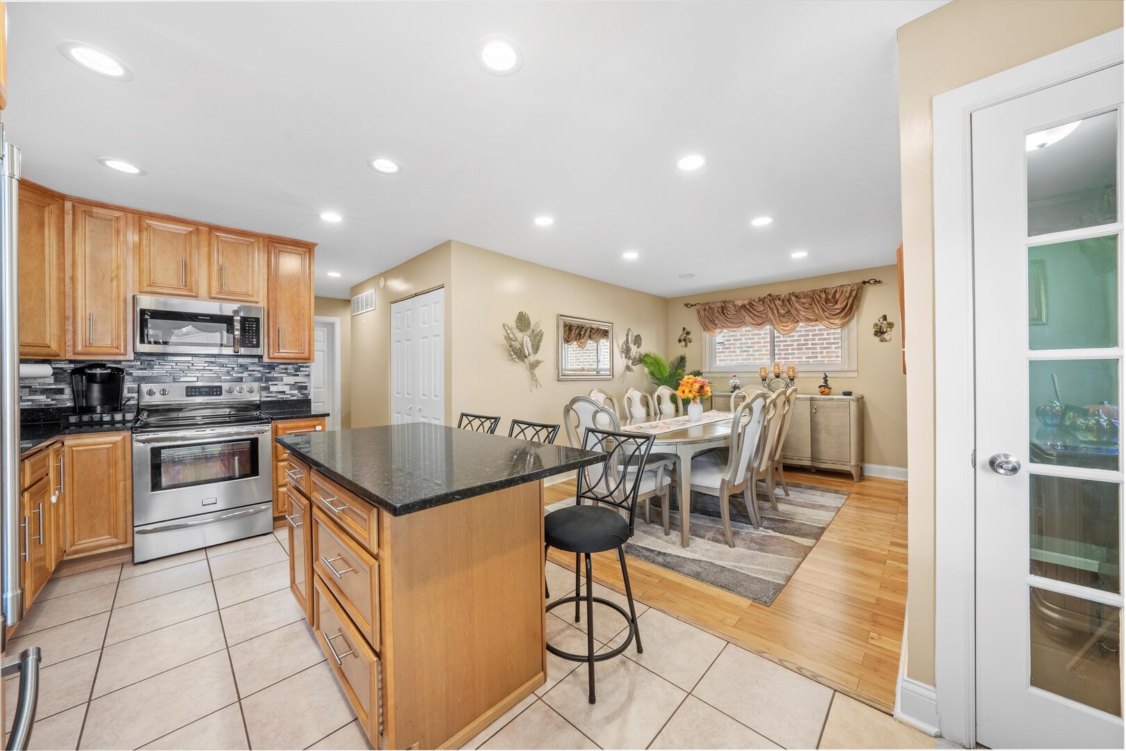 10447 S Green Bay Avenue, Chicago, IL 60617