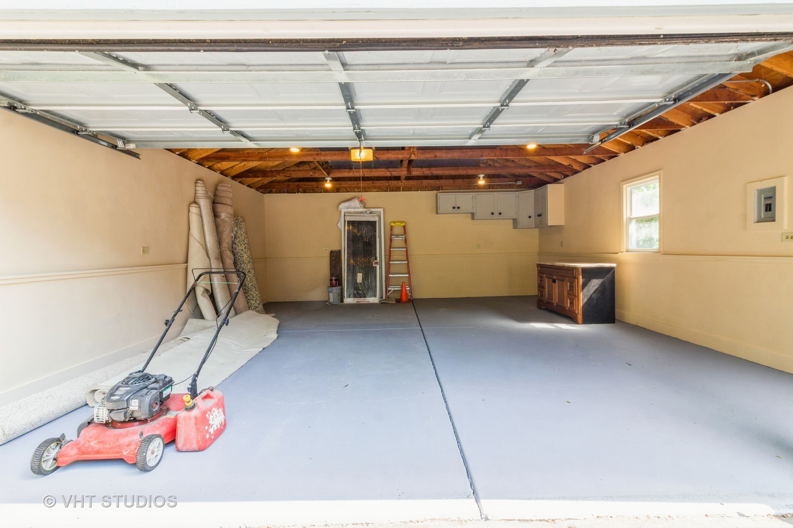915 E Chicago Avenue, Naperville, IL 60540