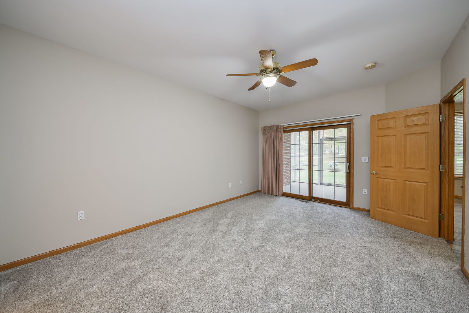 310 Delnor Glen Drive #310, St. Charles, IL 60174