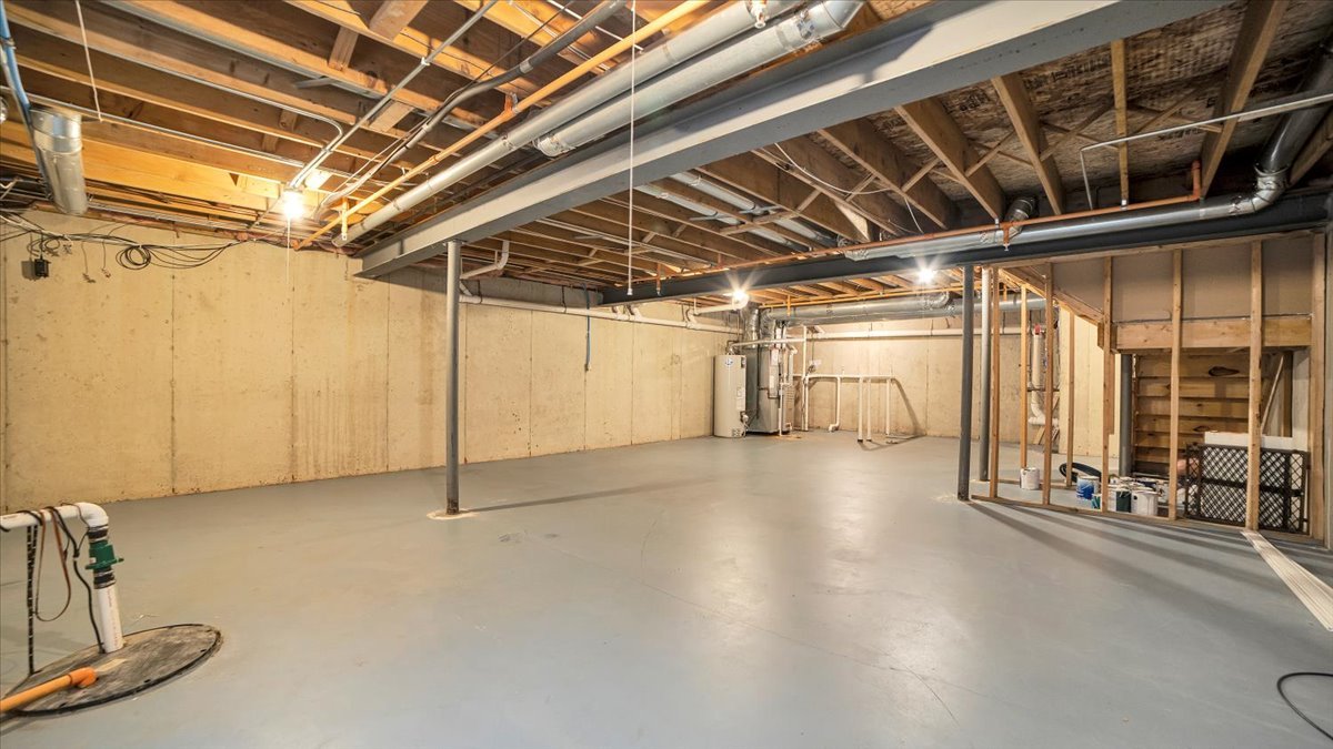 1706 Buckingham Drive, Des Plaines, IL 60018