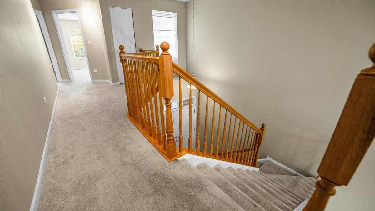 1706 Buckingham Drive, Des Plaines, IL 60018