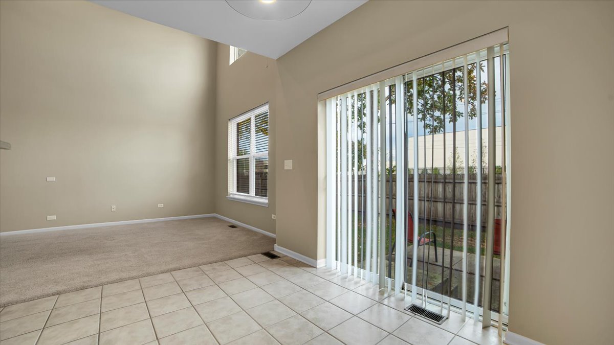 1706 Buckingham Drive, Des Plaines, IL 60018